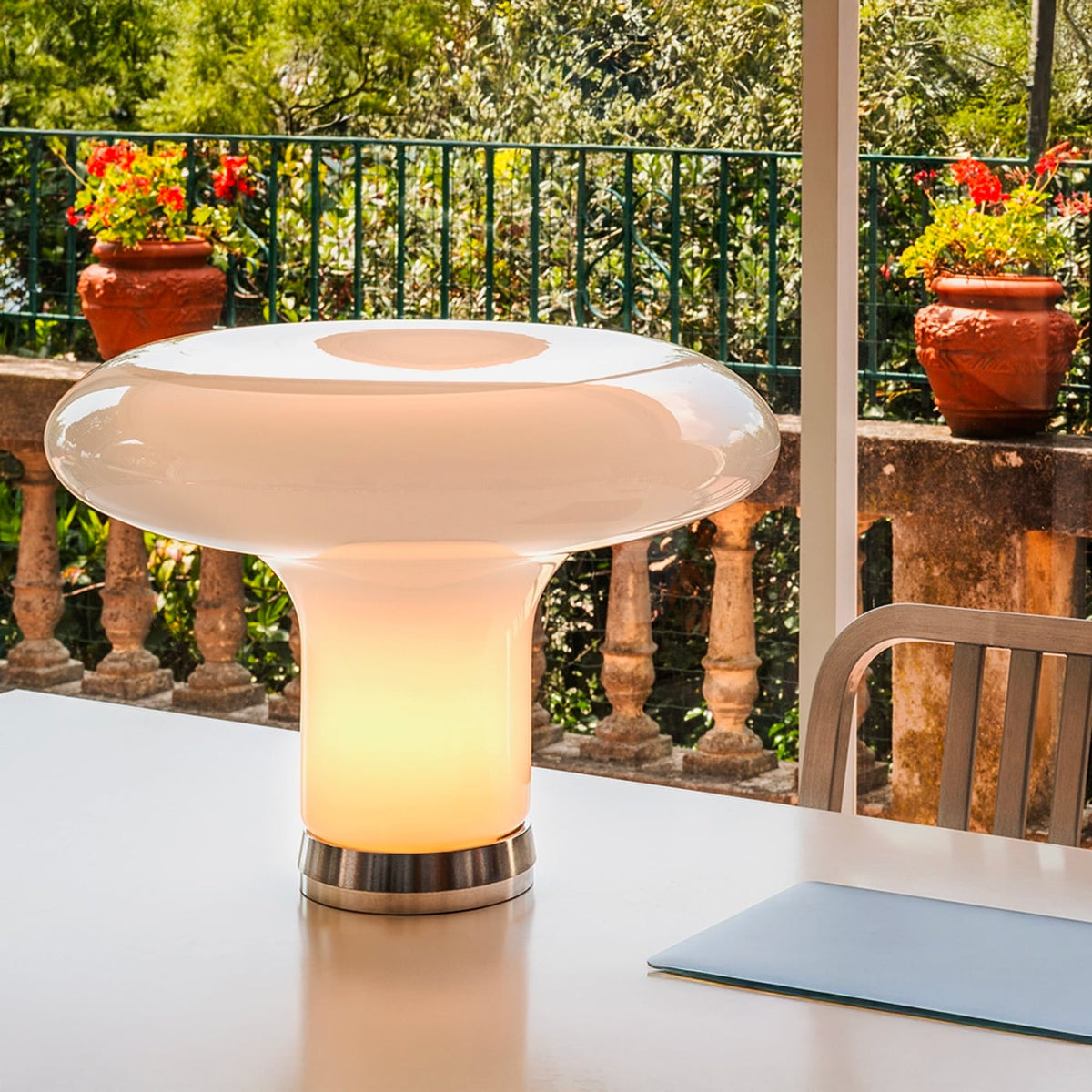 Artemide Lesbo Lampada tavolo