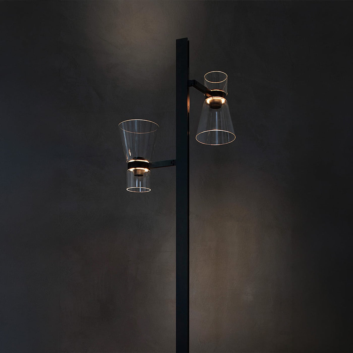 Flos Nocturne Cone Piantana