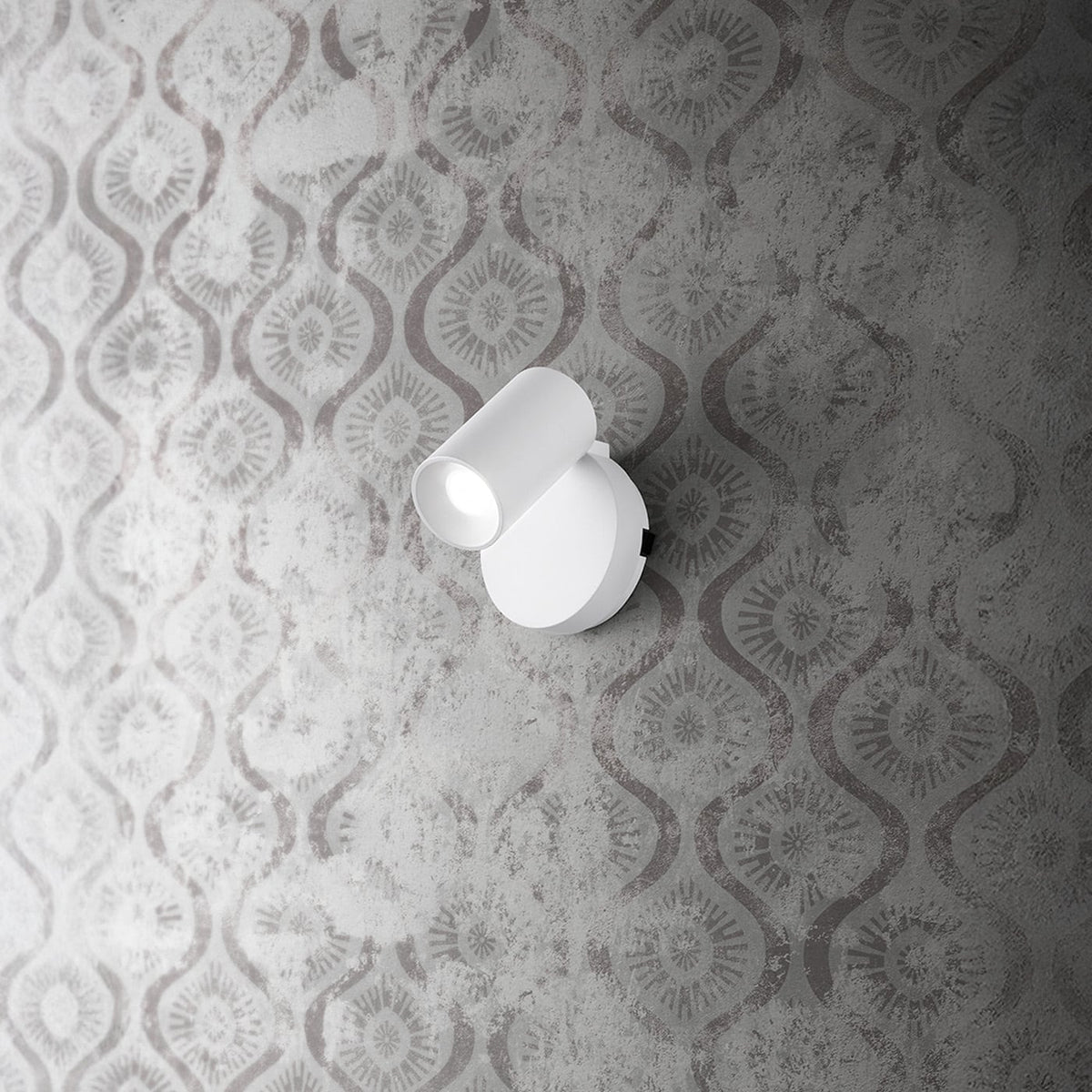 Linea Light Bart Switch Applique