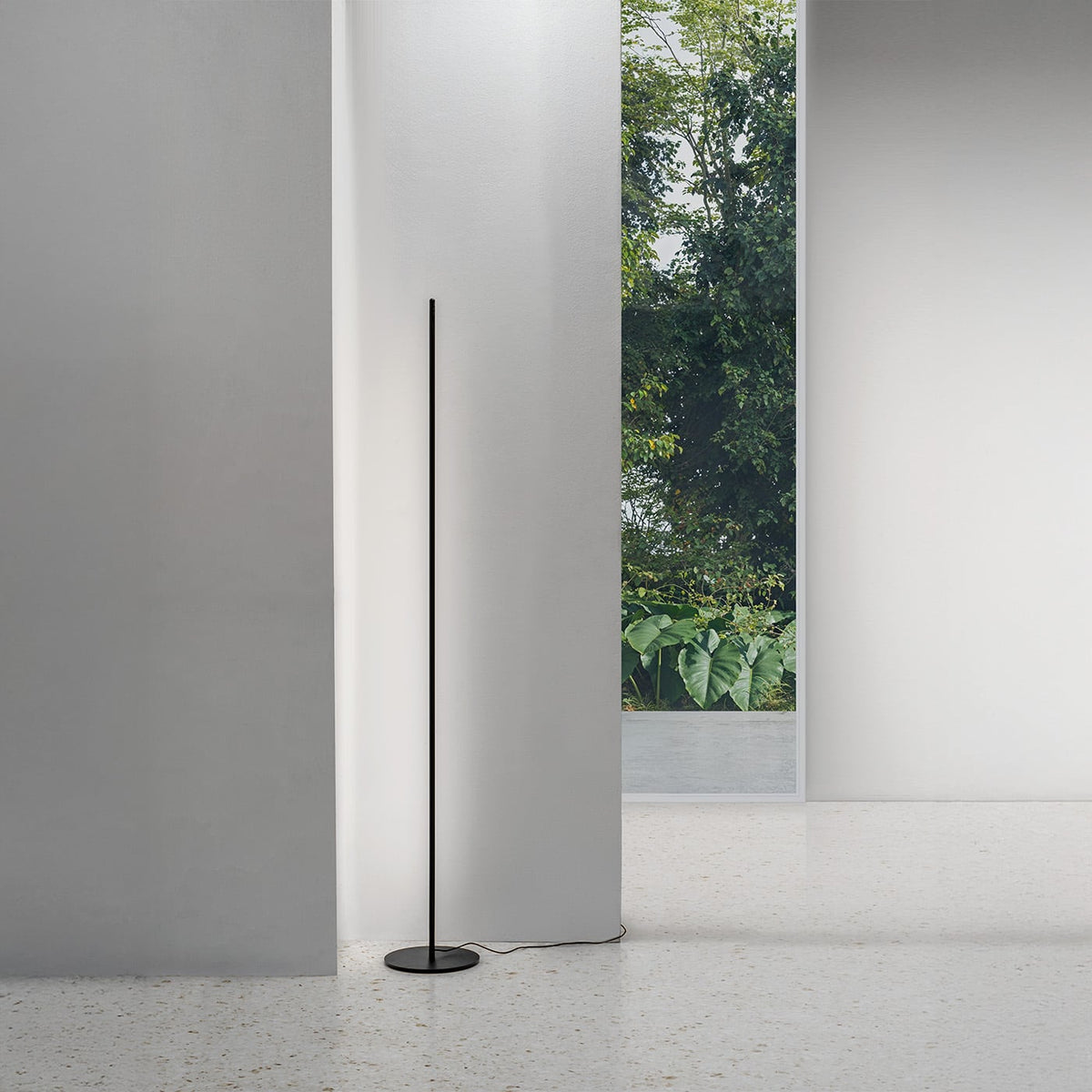 Gea Ebony Piantana